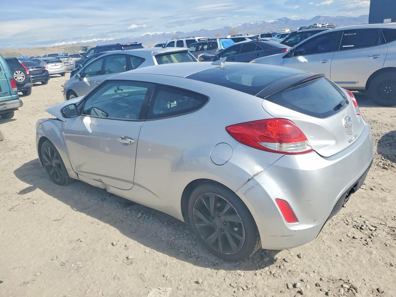 Hyundai VELOSTER Base