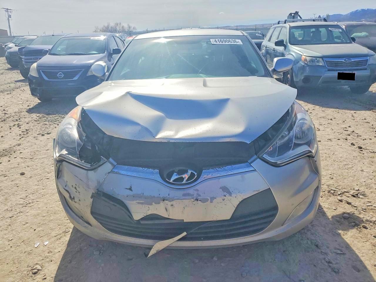 Hyundai VELOSTER Base