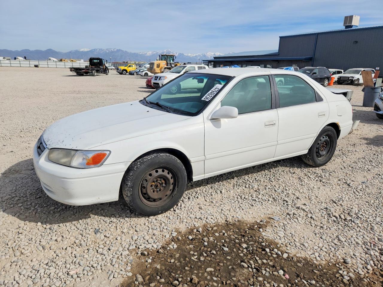 Salvage Toyota Camry Image