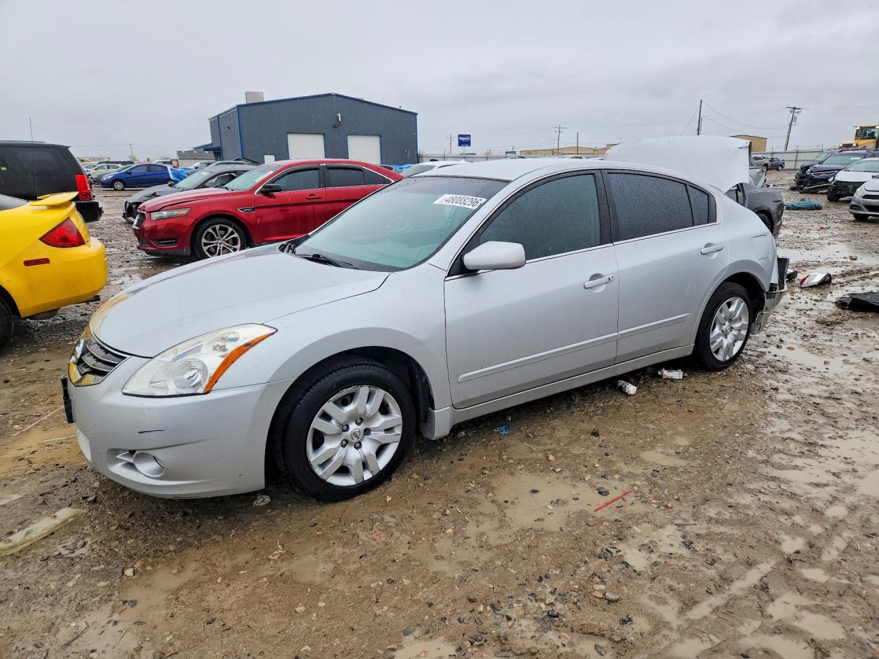 Salvage Nissan Altima Image