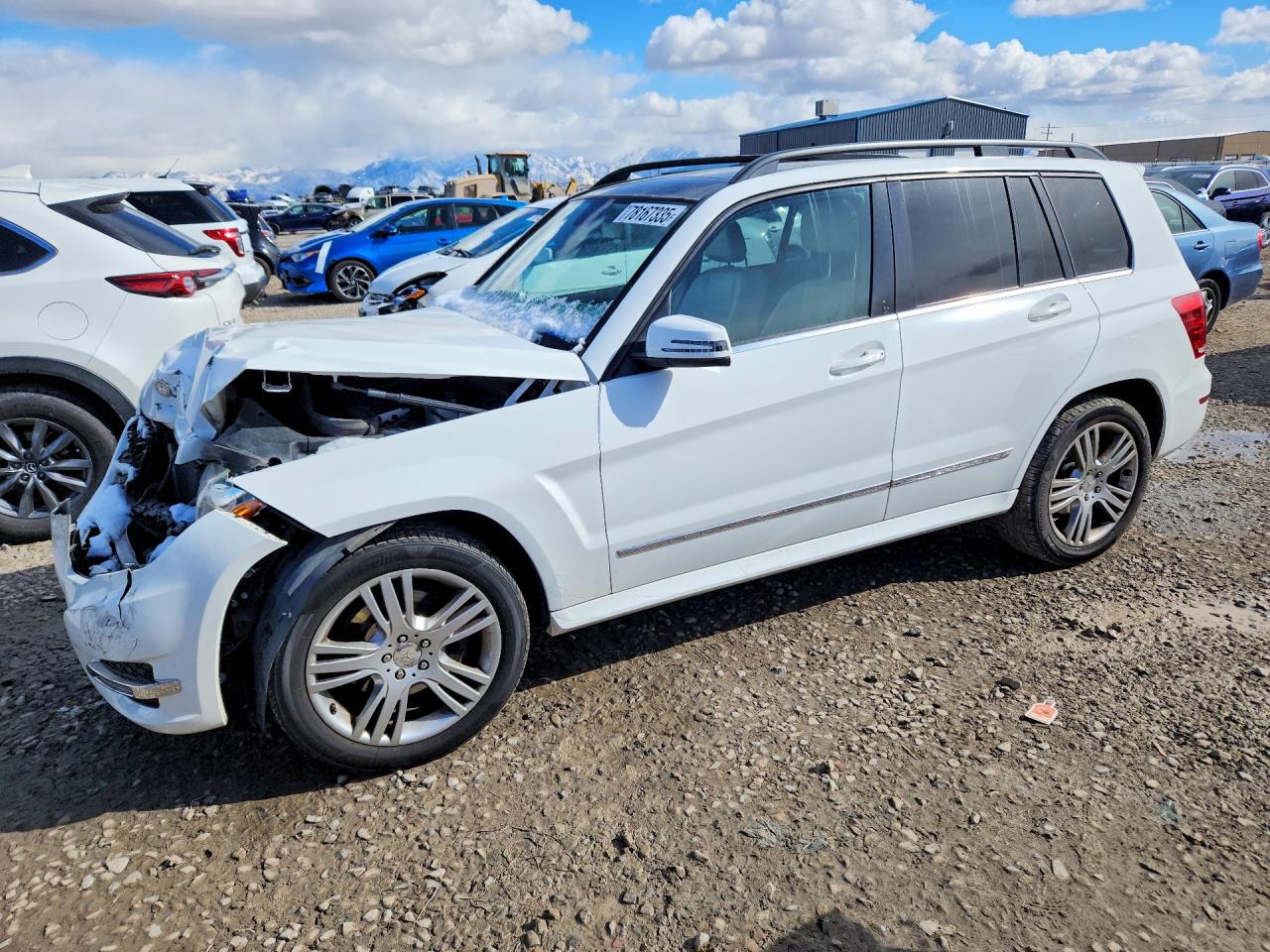 Salvage Mercedes-Benz GLK Image