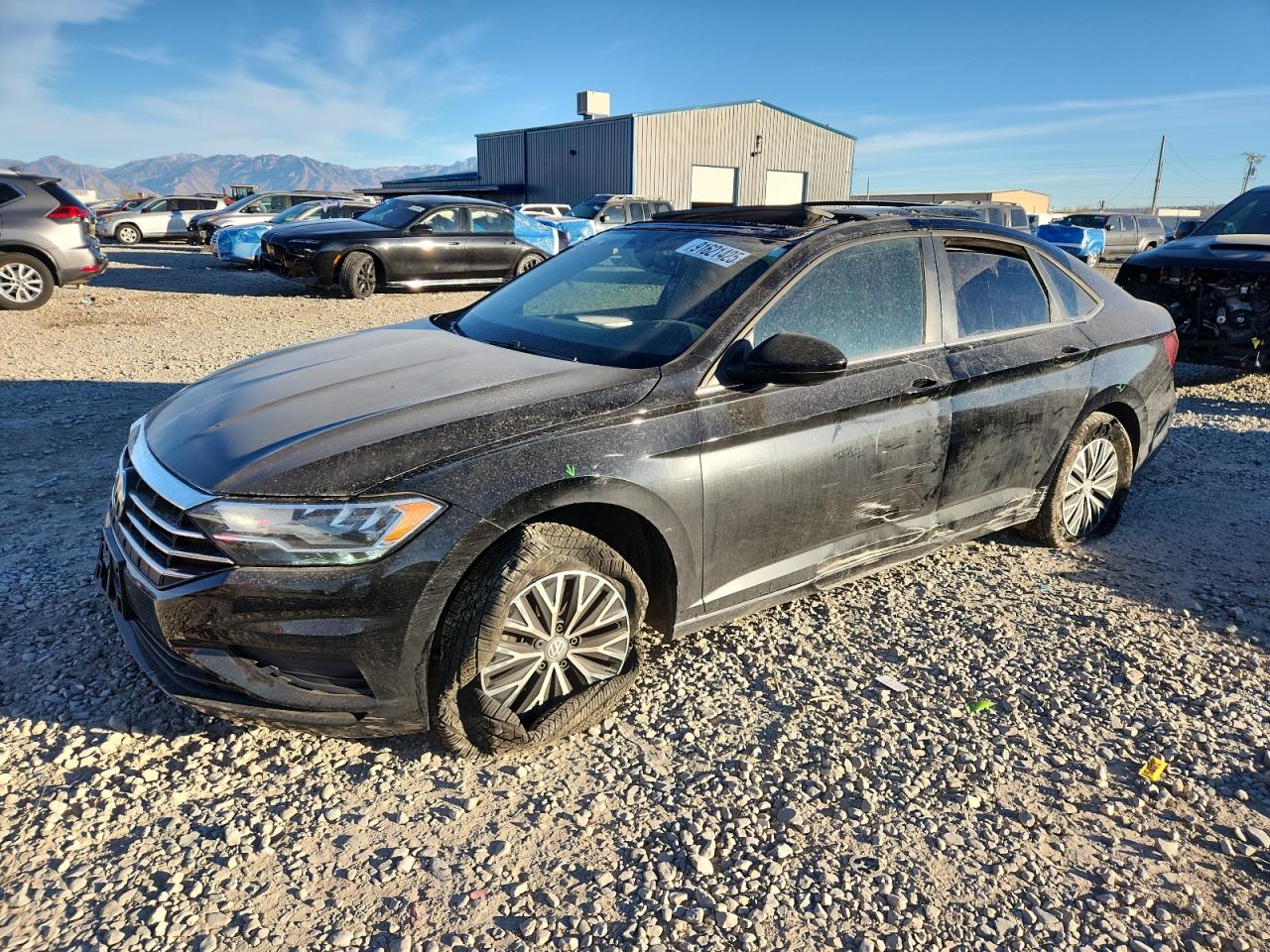 Salvage Volkswagen Jetta Image