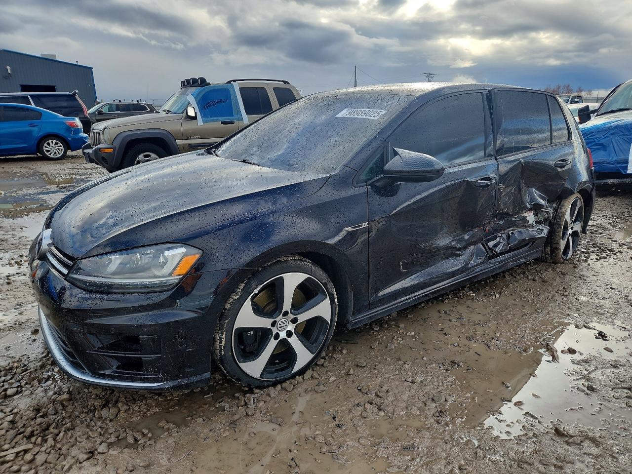 Salvage Volkswagen Golf Image