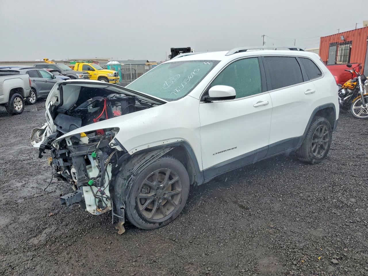 Salvage Jeep Cherokee Image