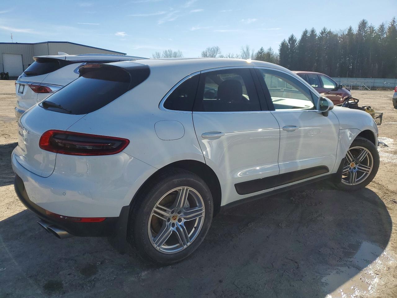 Porsche Macan S
