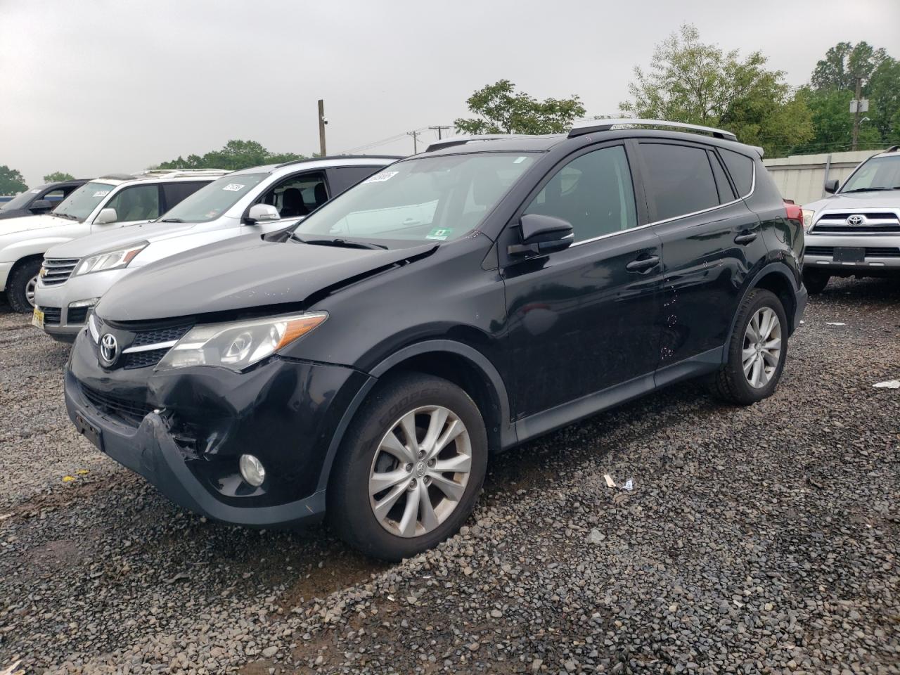 Salvage Toyota RAV4 Image