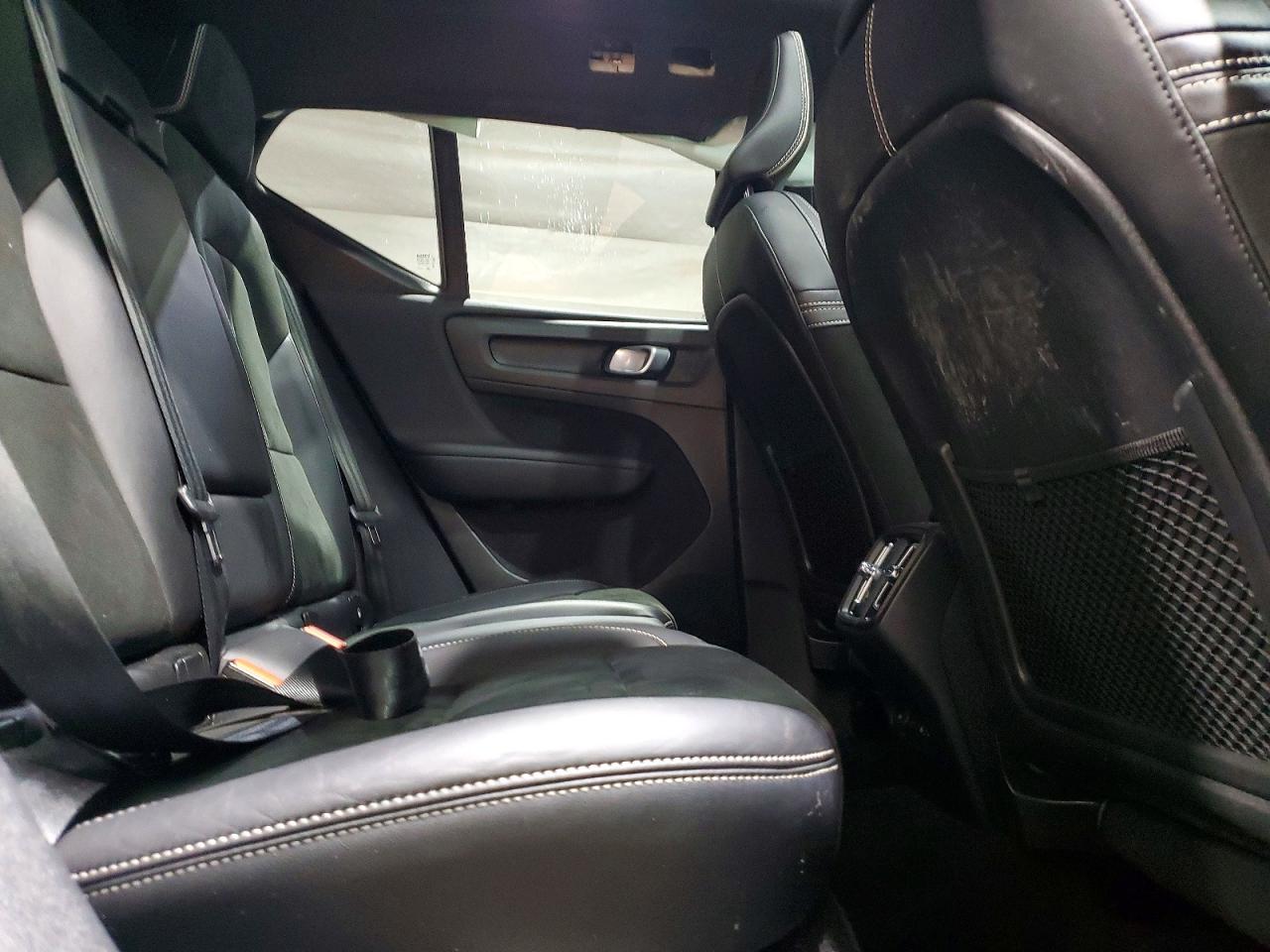 Volvo XC40 T5 R-design