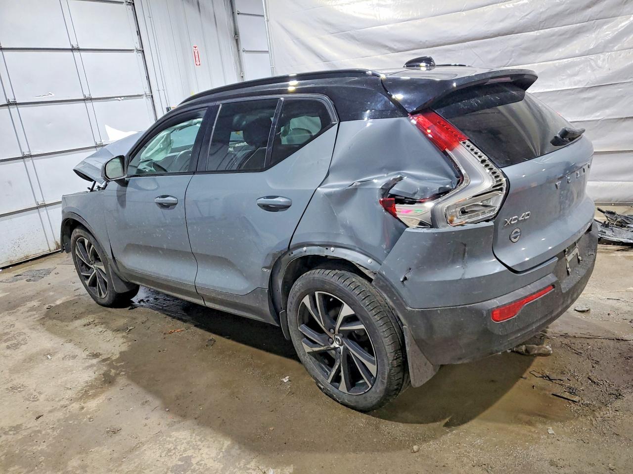 Volvo XC40 T5 R-design