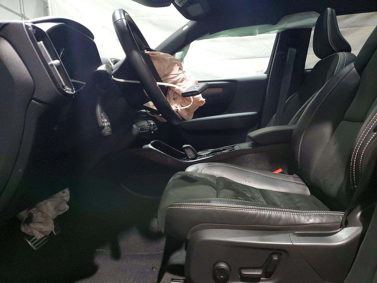 Volvo XC40 T5 R-design