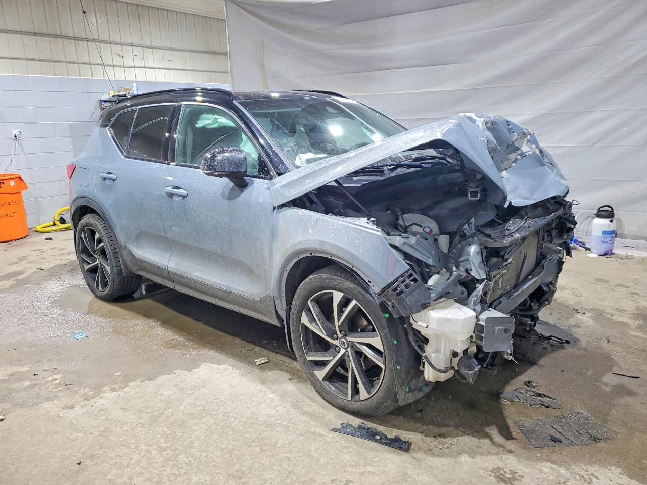 Volvo XC40 T5 R-design