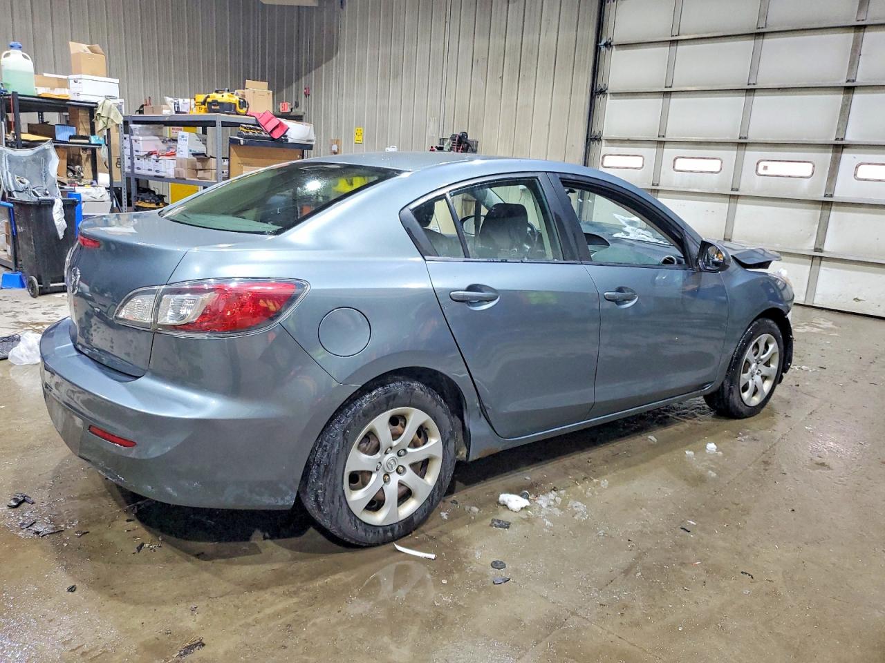 Mazda 3 I