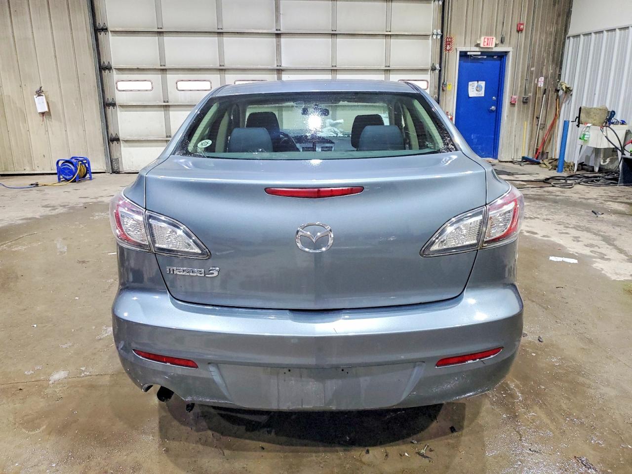 Mazda 3 I