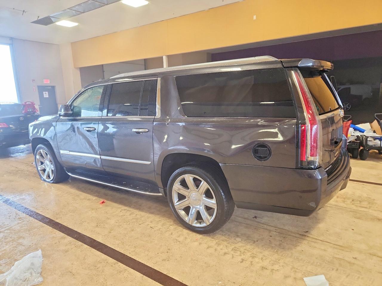 Cadillac Escalade Esv Premium Luxury