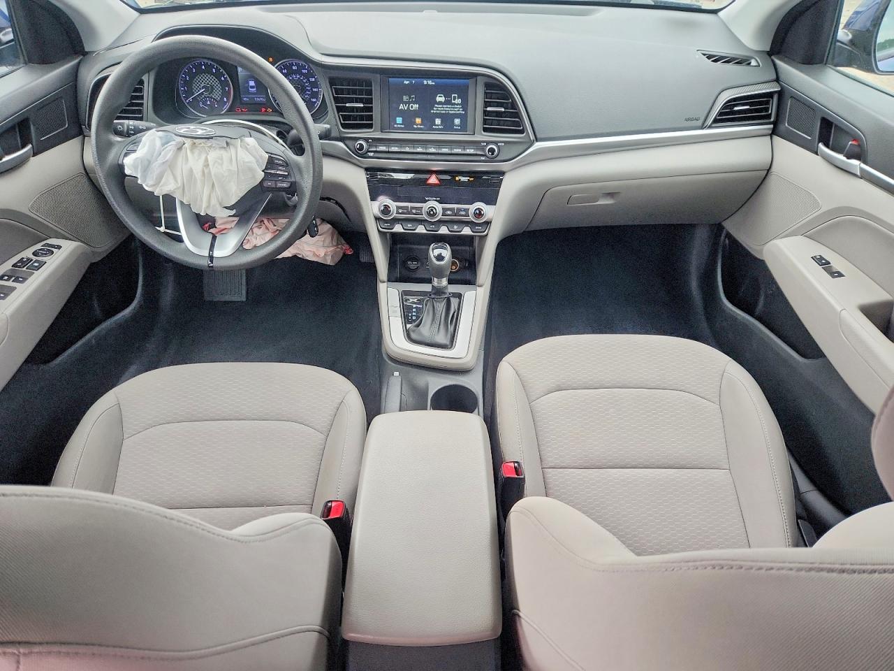Hyundai ELANTRA Sel