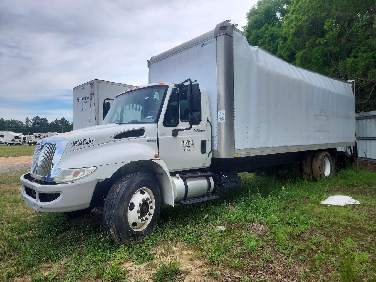 Salvage International 4300 4300 Image