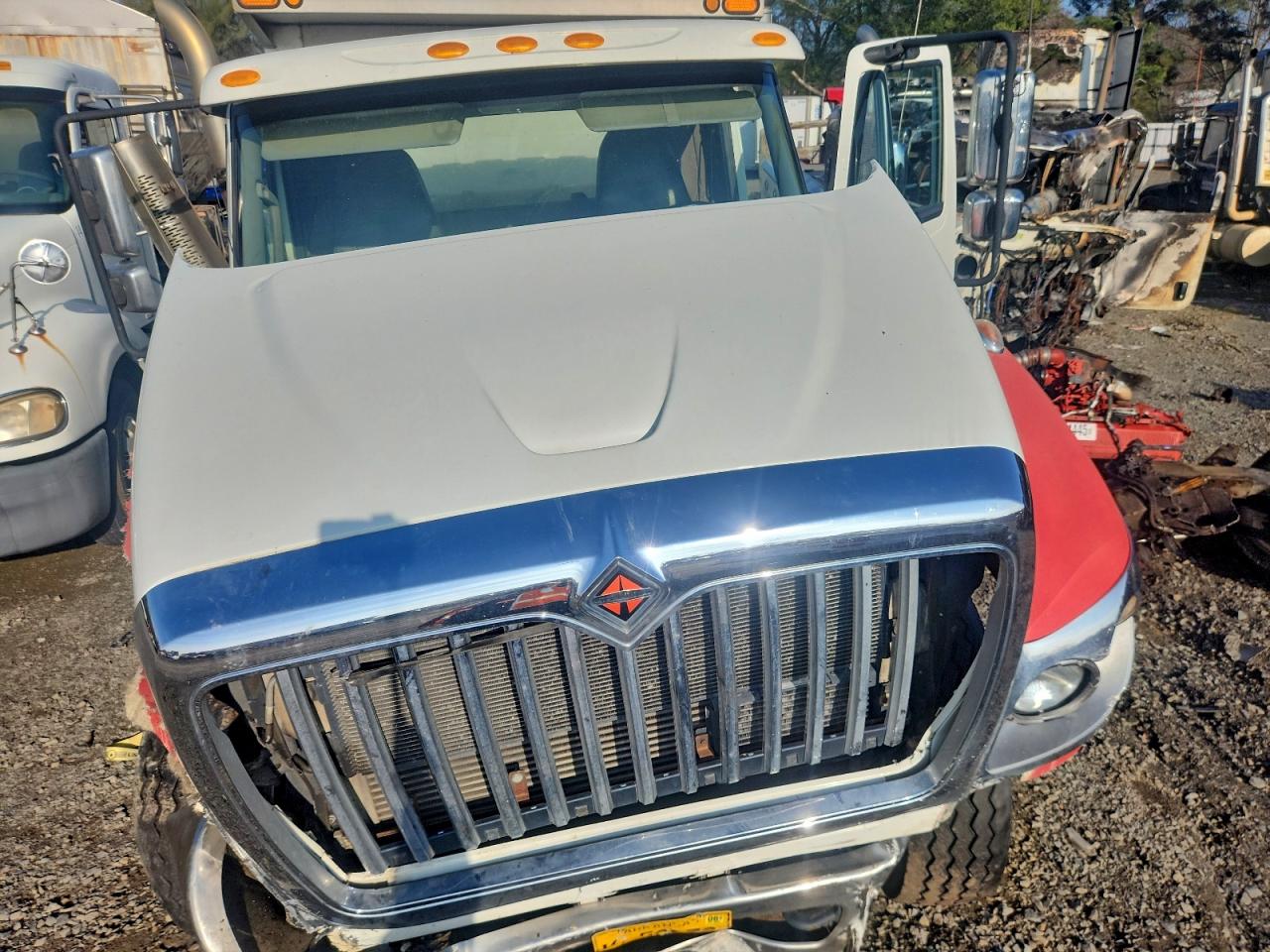 International 7000 7600