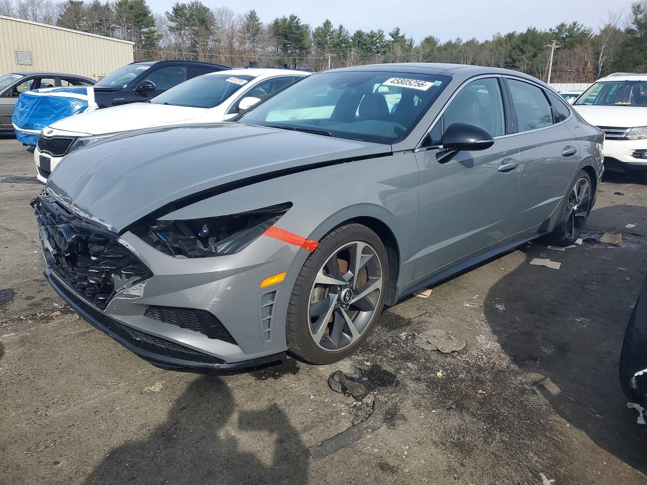Salvage Hyundai SONATA Image