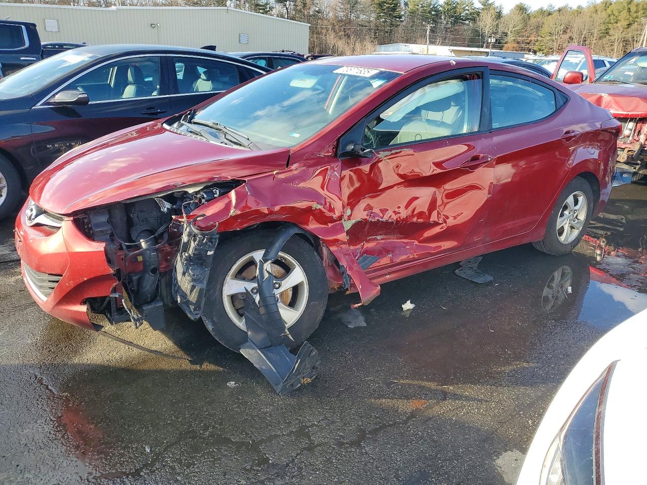 Salvage Hyundai ELANTRA Image
