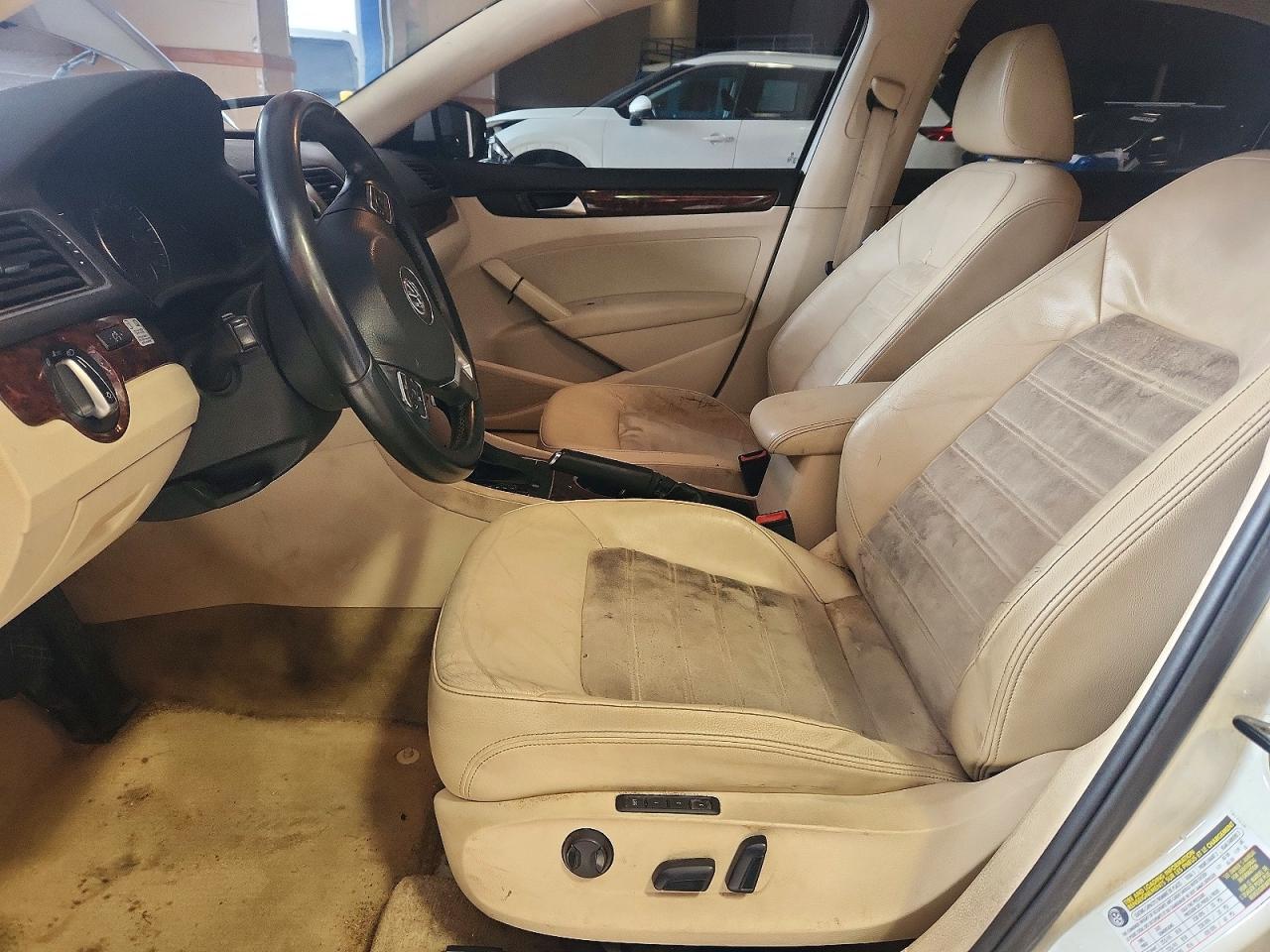 Volkswagen Passat Sel