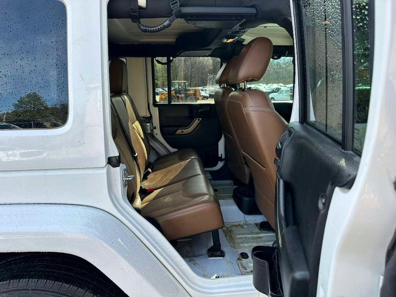 Jeep Wrangler Sahara