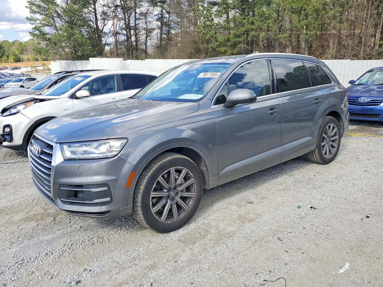 Salvage Audi Q7 Image