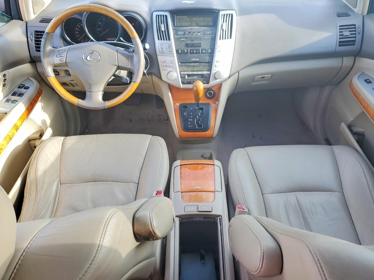 Lexus RX Base