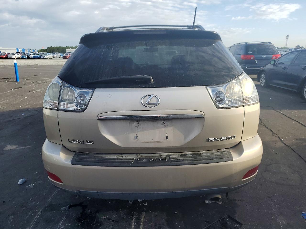 Lexus RX Base