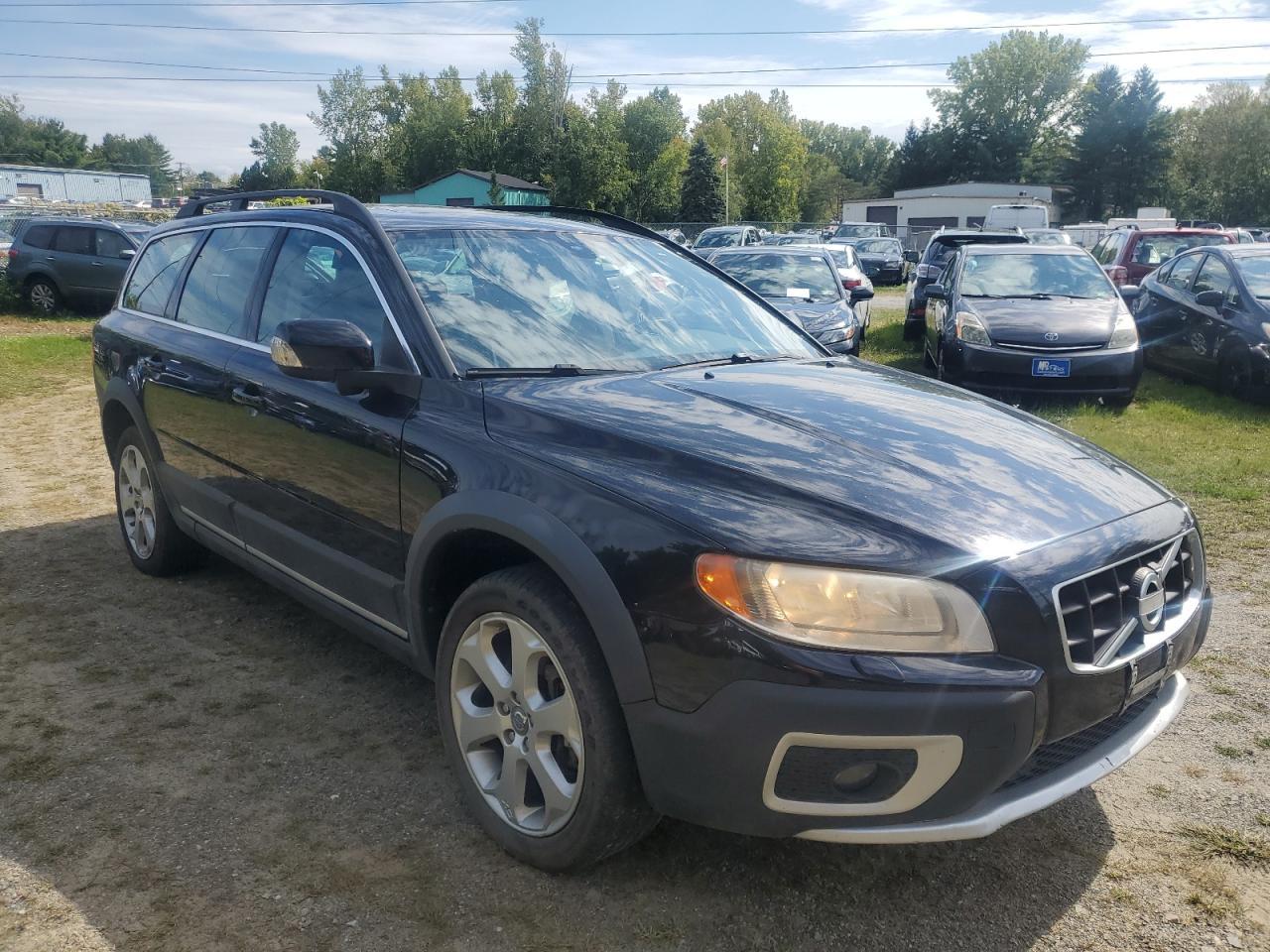 Salvage Volvo XC70 Image