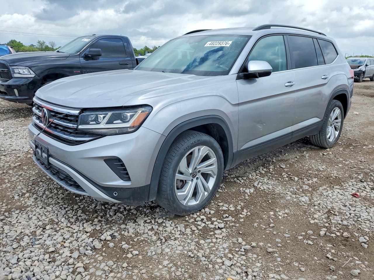 Salvage Volkswagen Atlas Image
