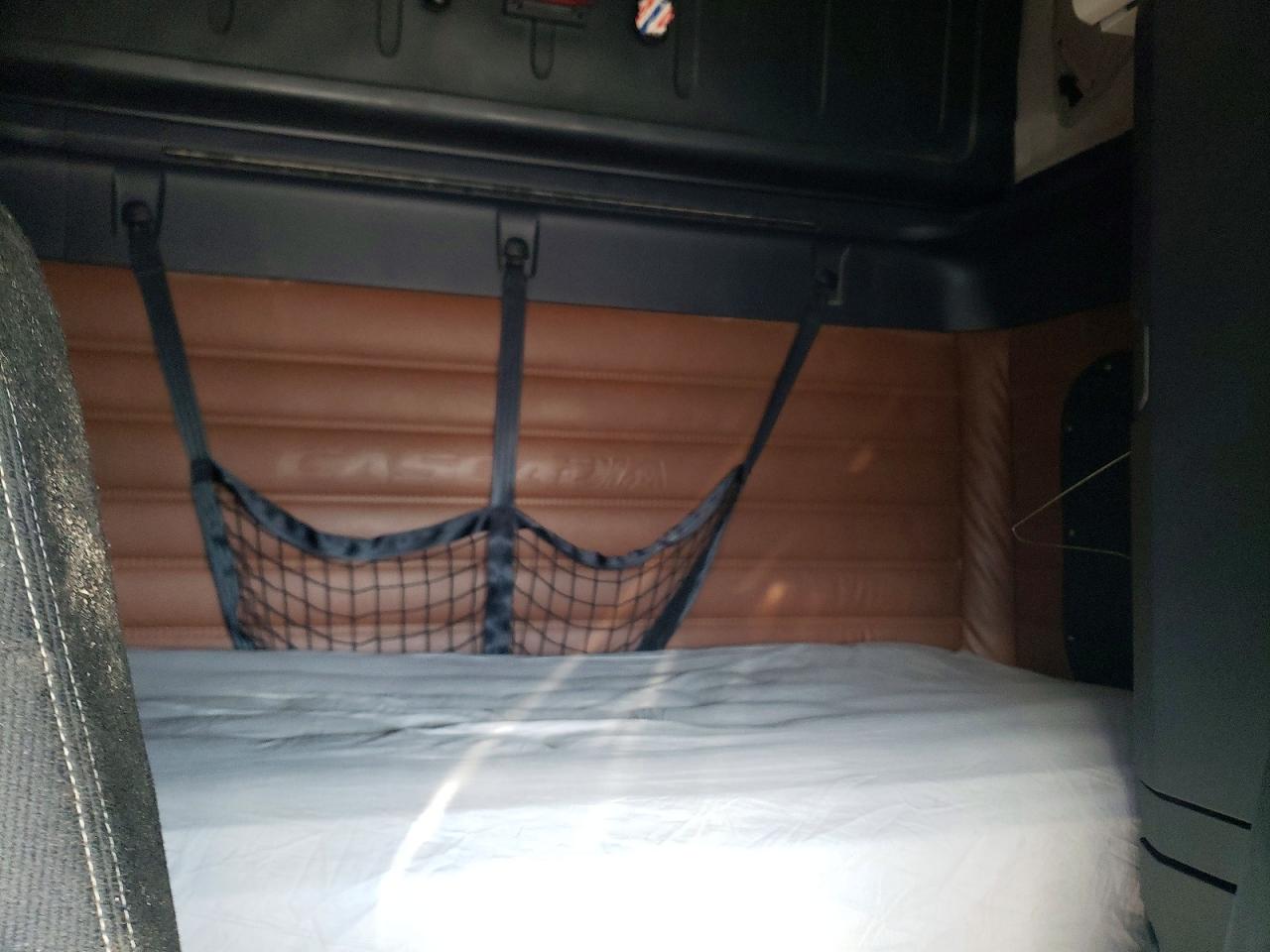 Freigliner Cascadia 126