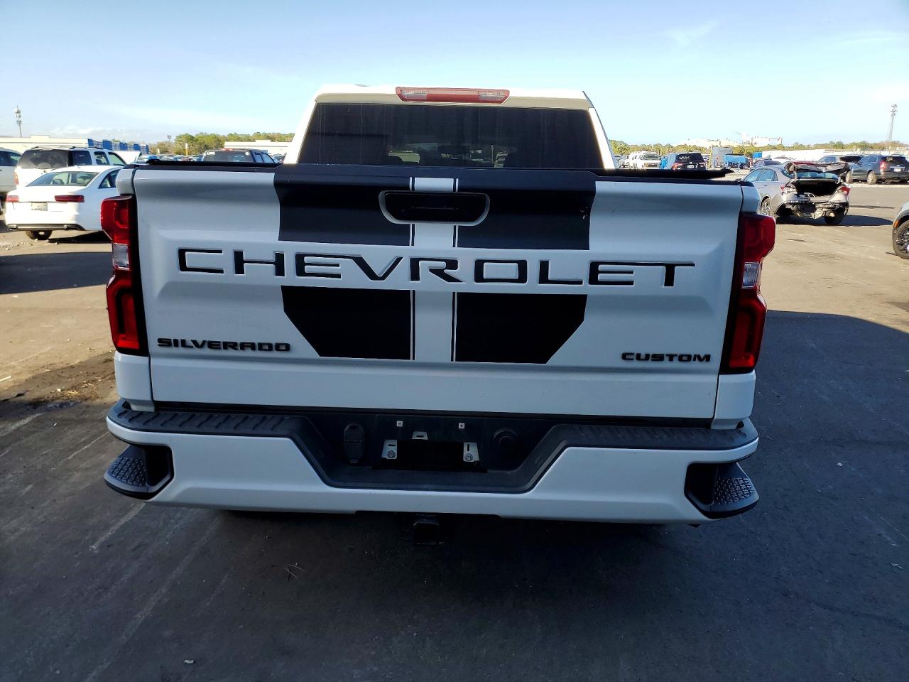 Chevrolet Silverado C1500 Custom