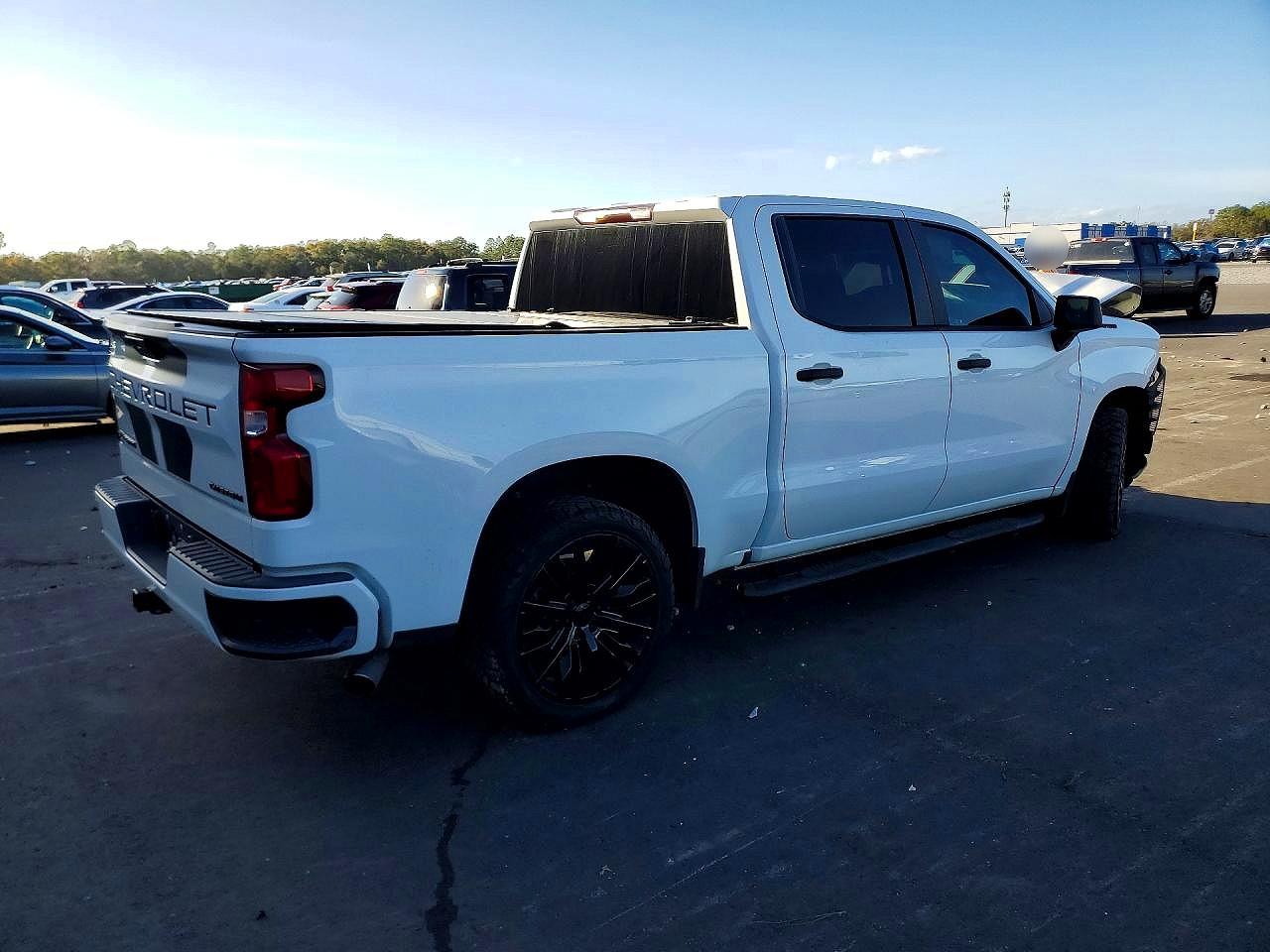 Chevrolet Silverado C1500 Custom