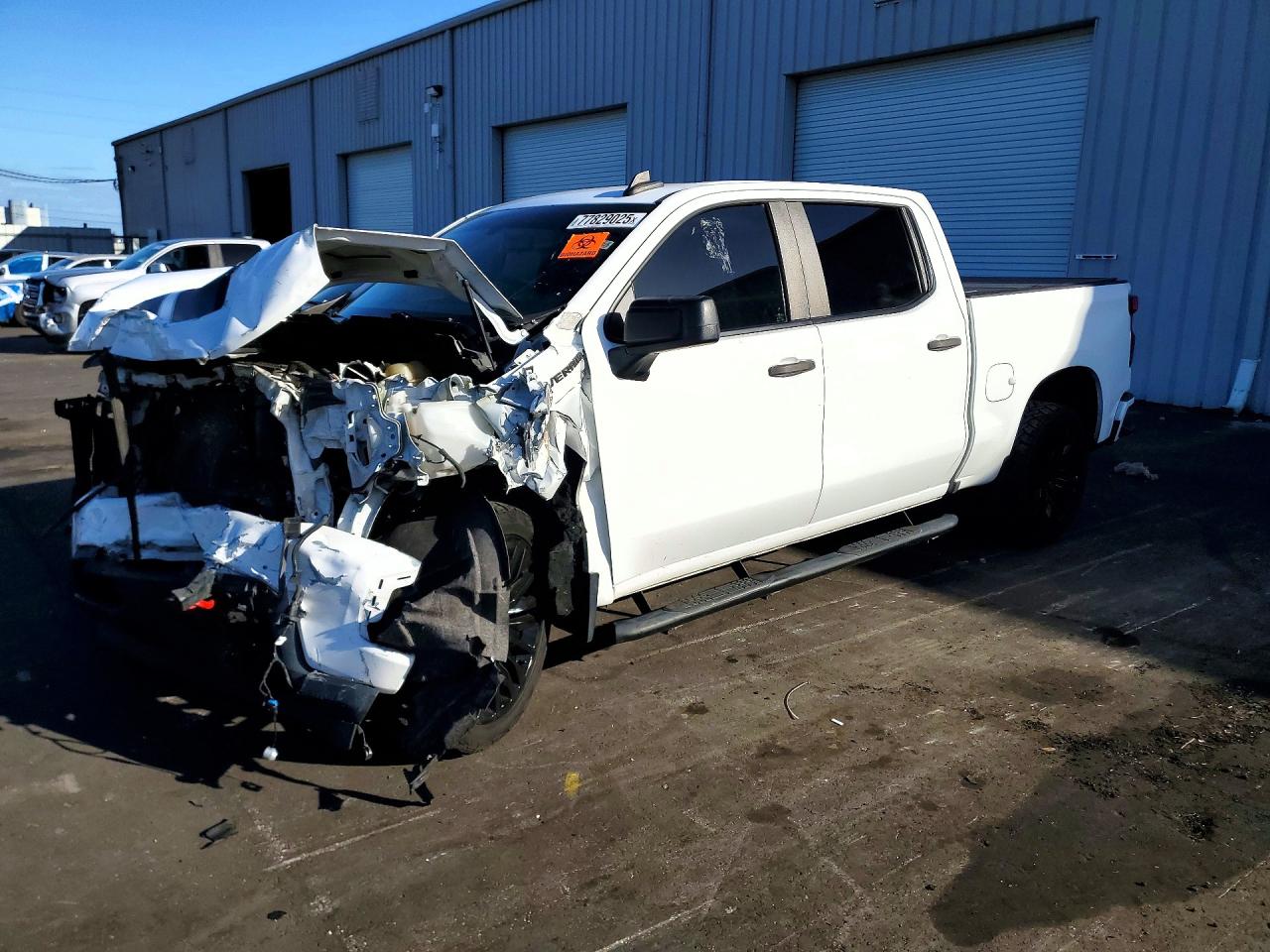Salvage Chevrolet Silverado Image