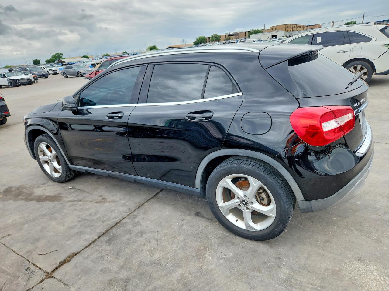 Mercedes-Benz GLA 250