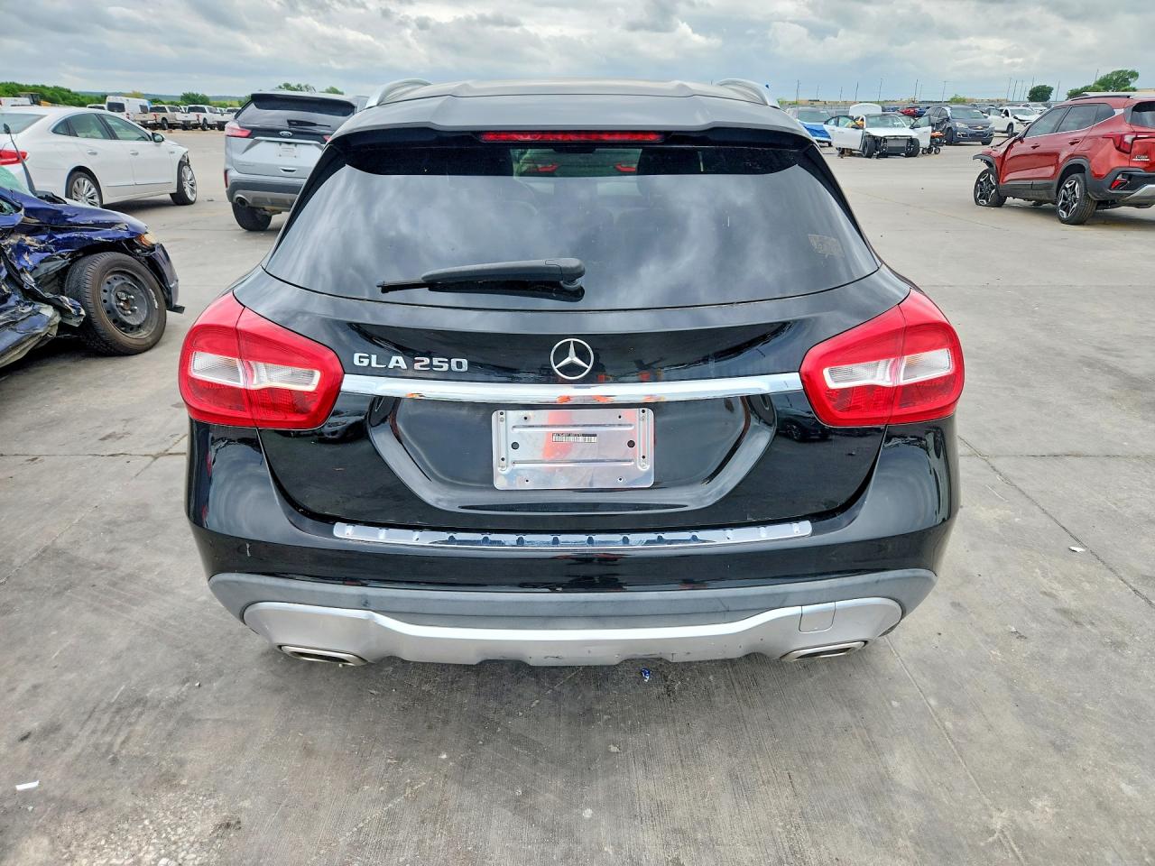 Mercedes-Benz GLA 250