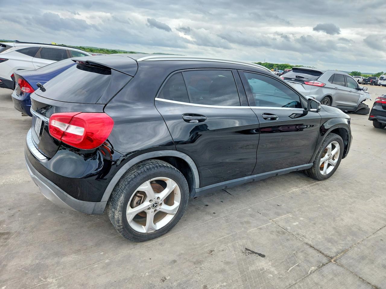 Mercedes-Benz GLA 250