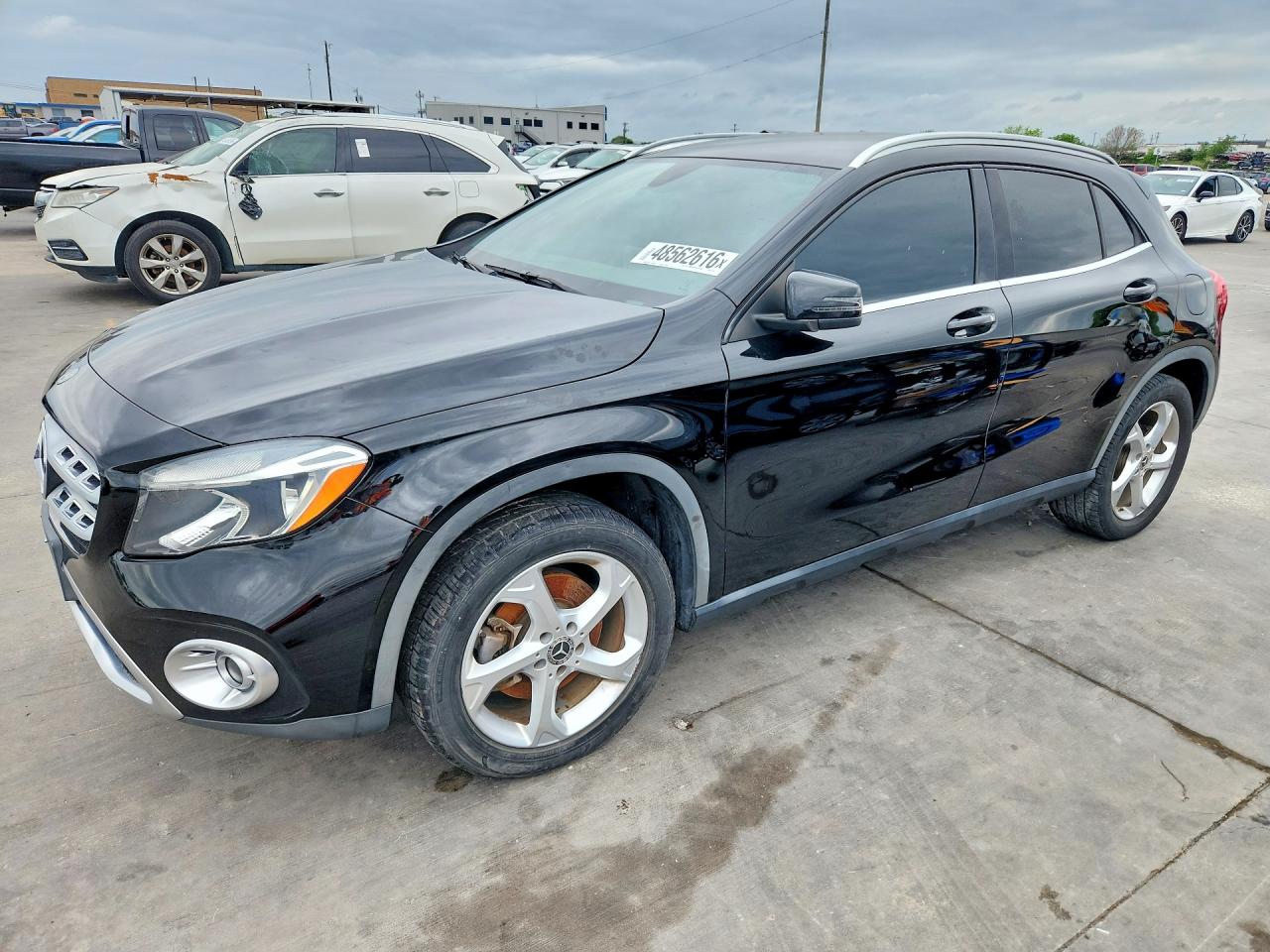 Salvage Mercedes-Benz GLA Image