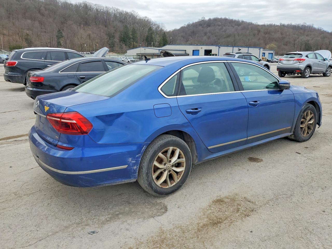 Volkswagen Passat S
