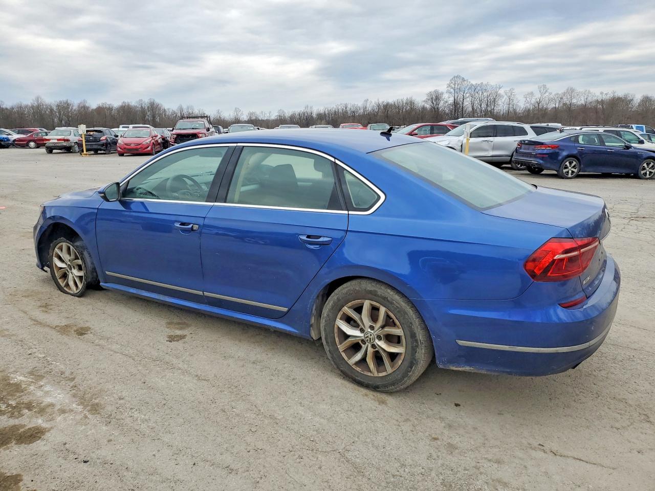 Volkswagen Passat S