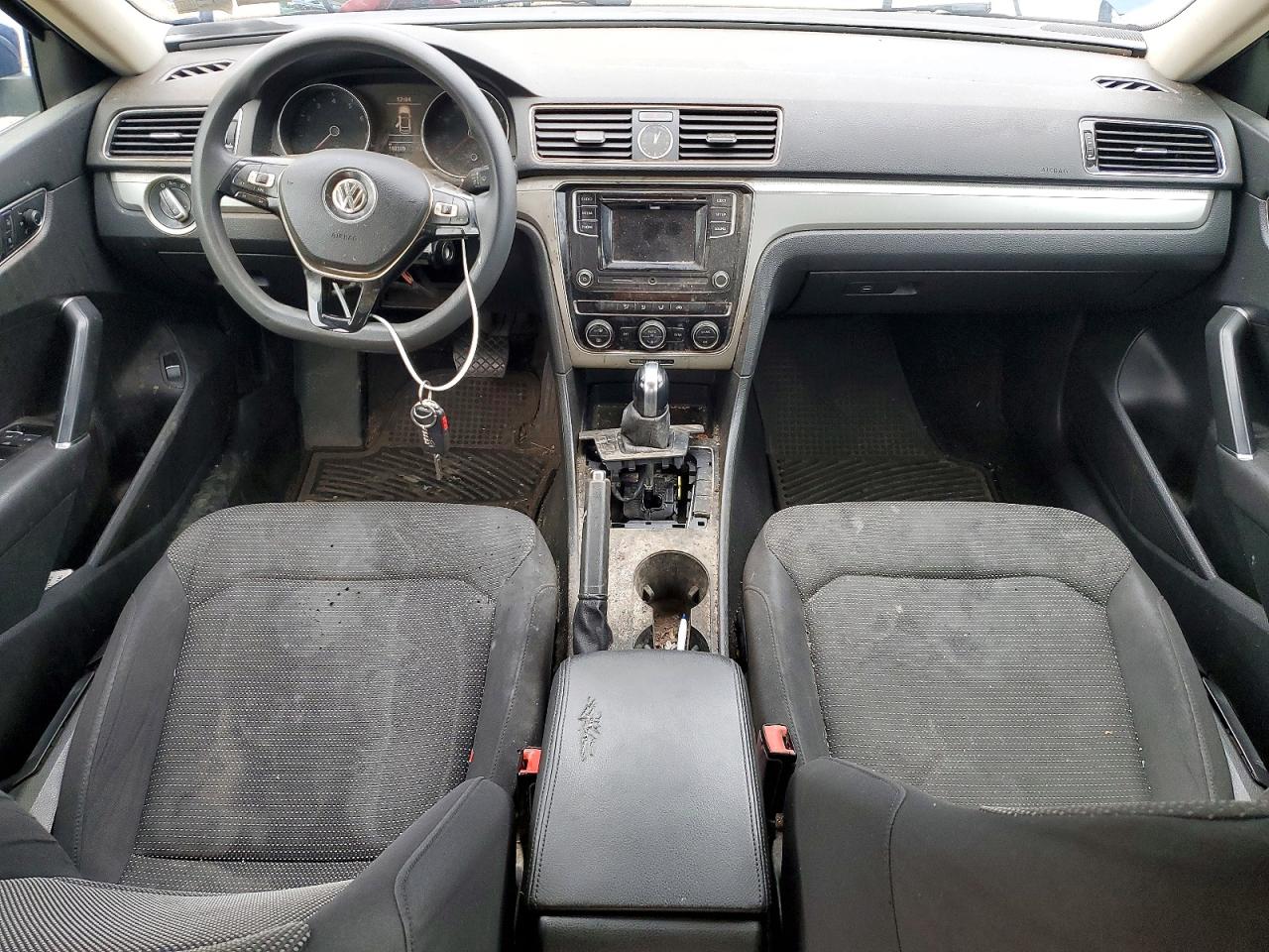 Volkswagen Passat S