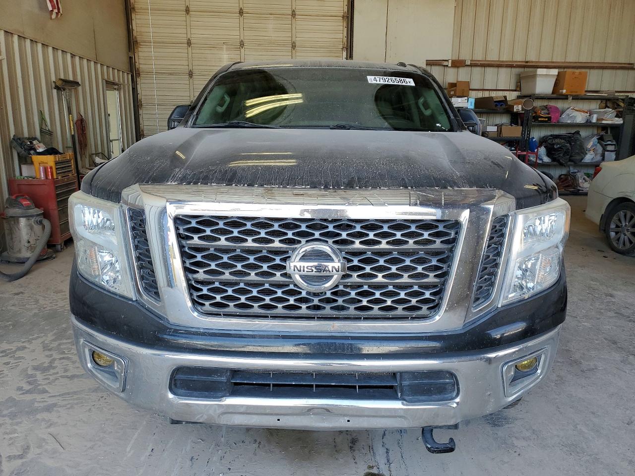 Nissan Titan Sv