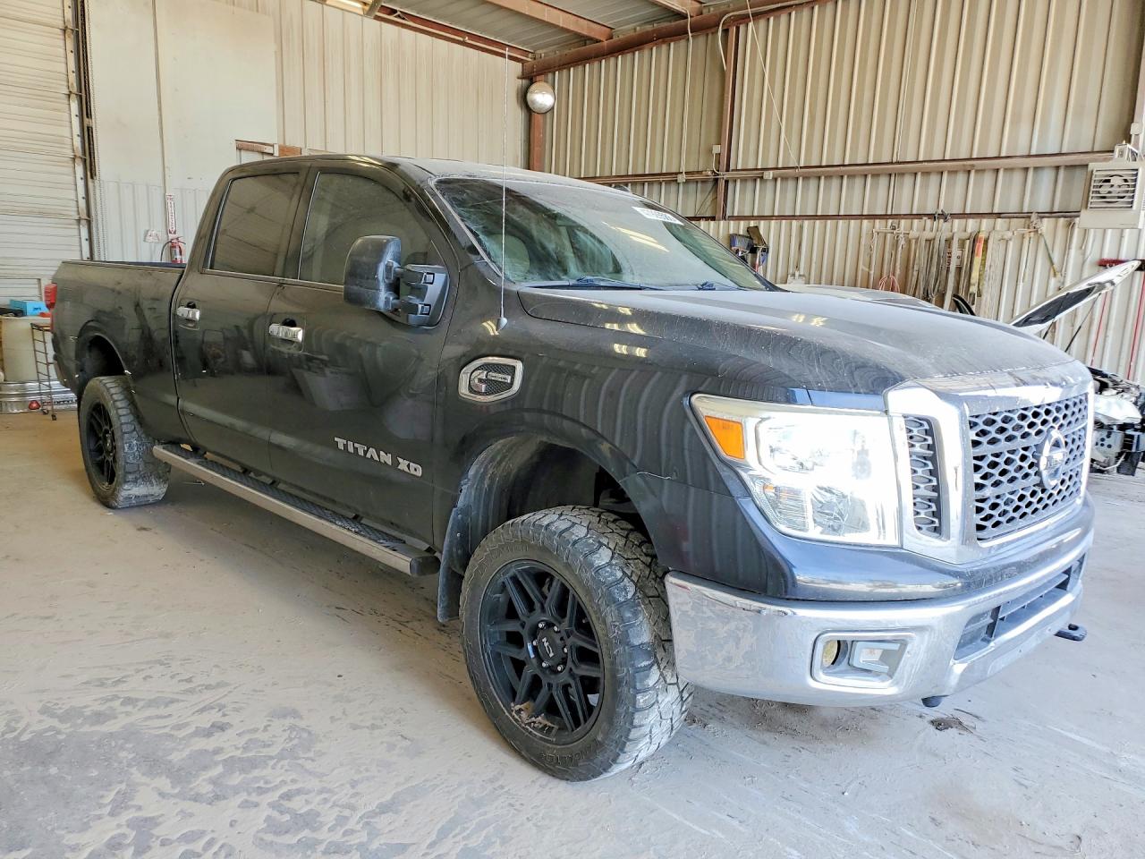 Nissan Titan Sv