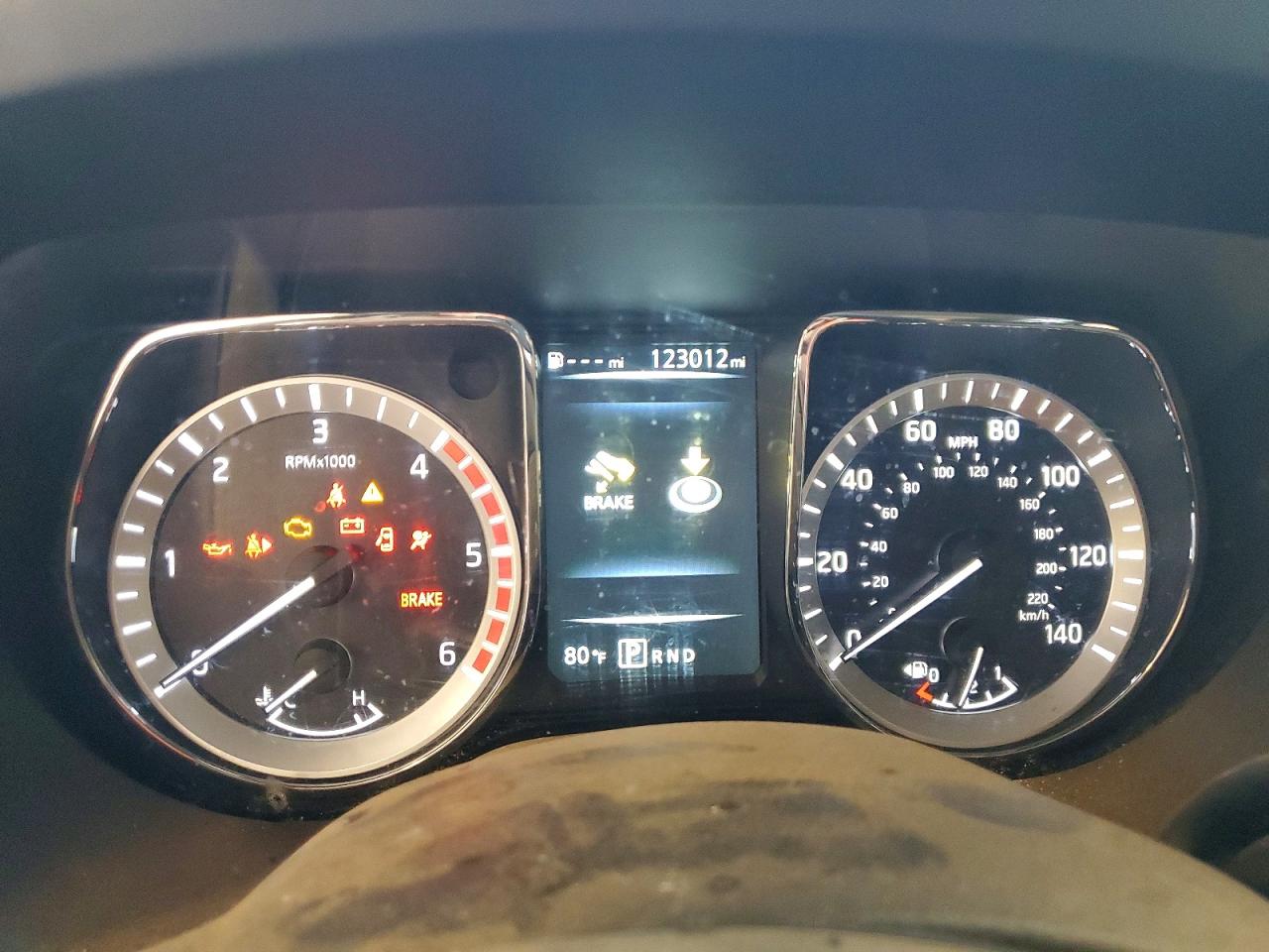 Nissan Titan Sv