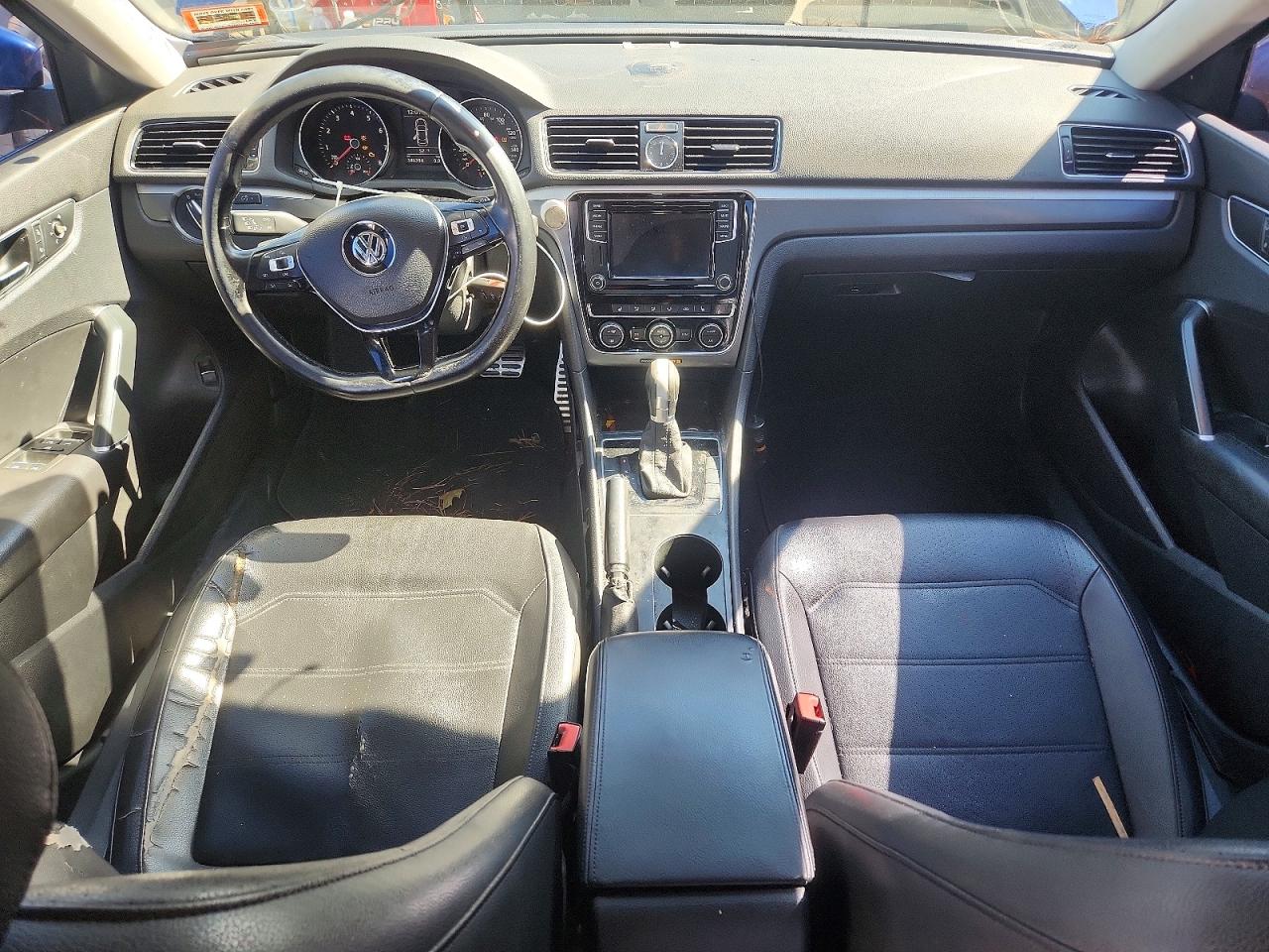 Volkswagen Passat R-line