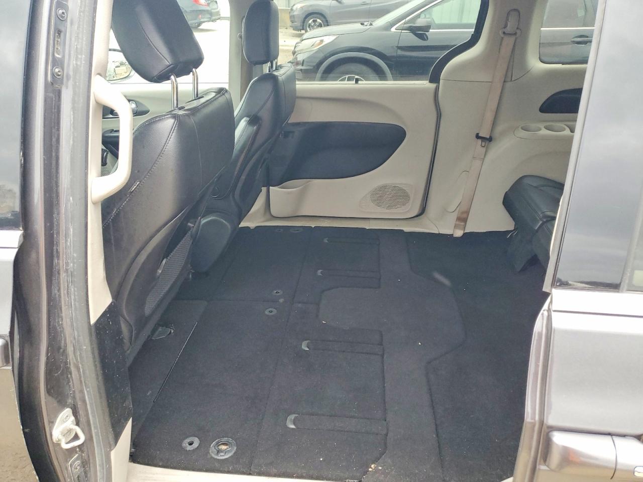 Chrysler Pacifica Touring L