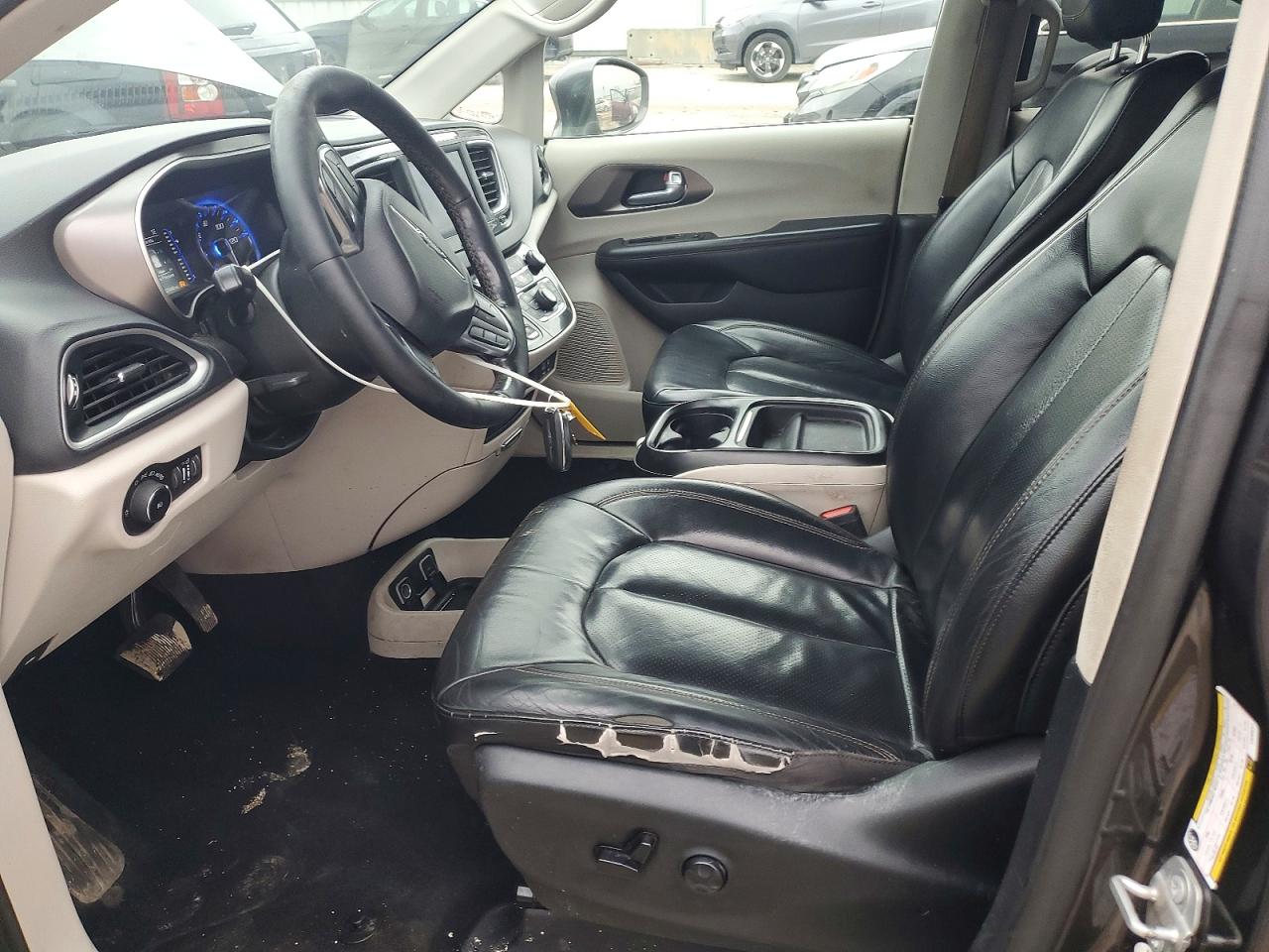 Chrysler Pacifica Touring L