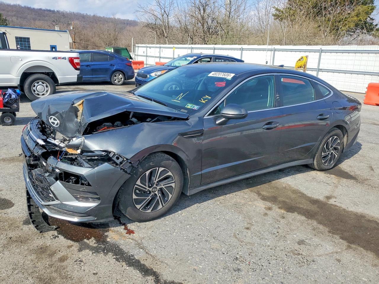 Salvage Hyundai SONATA Image