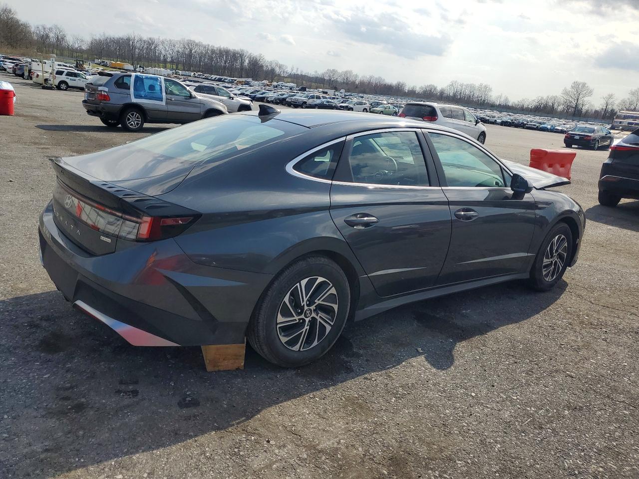 Hyundai SONATA Blue