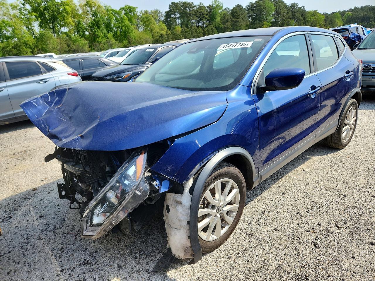 Salvage Nissan Rogue Image