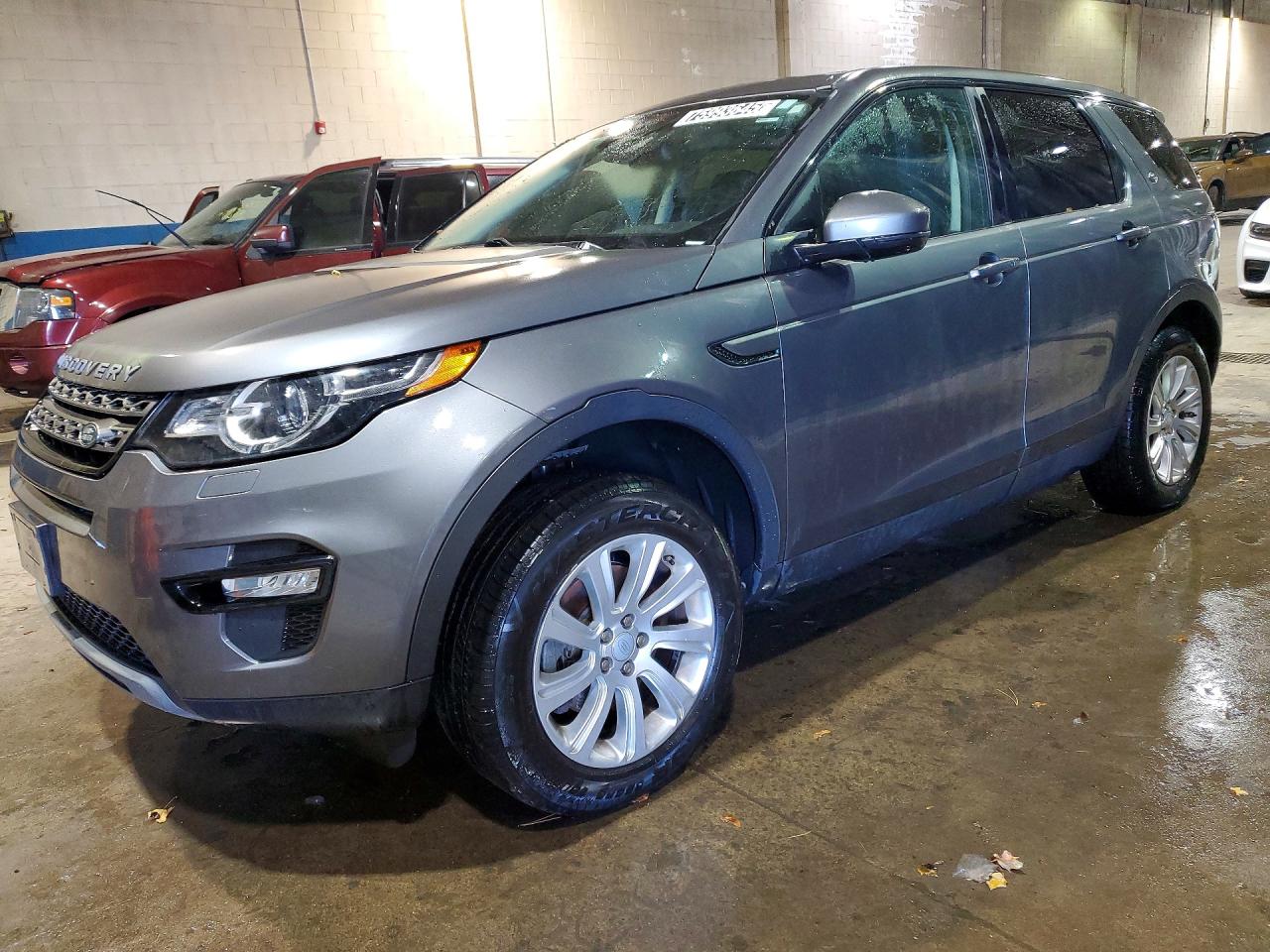 Salvage Land Rover Discovery Image